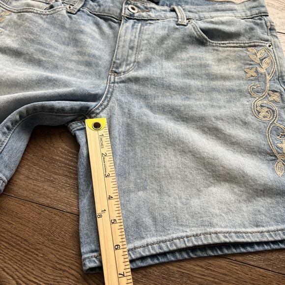 Lucky Brand Jean Shorts Womens 6/28 The Roll Up Denim Embroidered Boho Hippie - Picture 8 of 11